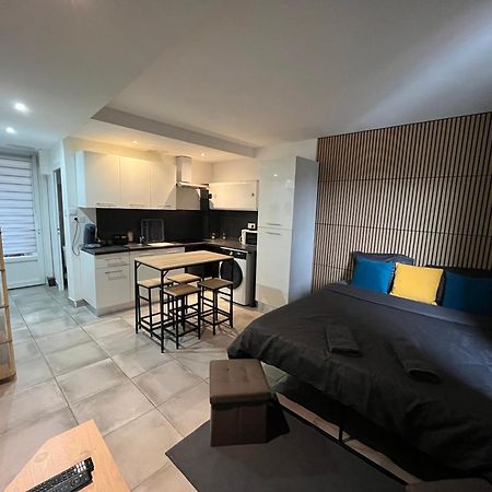 Studio Confortable Avec Balcon فينوف سور لو المظهر الخارجي الصورة