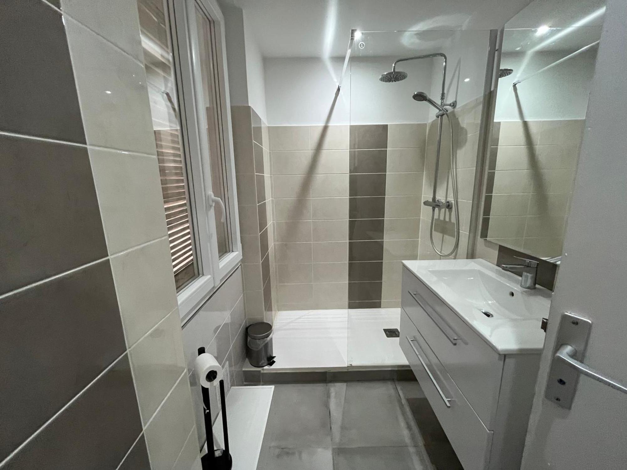 Studio Confortable Avec Balcon فينوف سور لو المظهر الخارجي الصورة